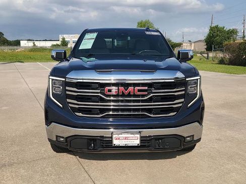 Used 2023 GMC Sierra 1500 SLT AWD/4WD image 9