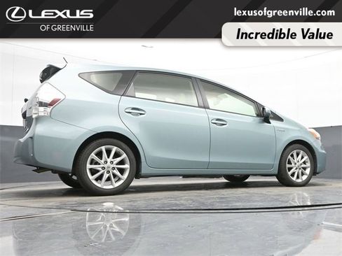 Used 2014 Toyota Prius V Five image 12