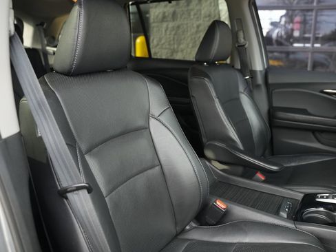 Used 2017 Honda Pilot Elite image 43