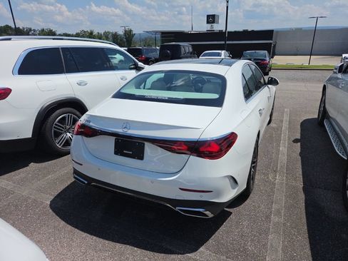 Used 2026 Mercedes-Benz E 350 Sedan image 8