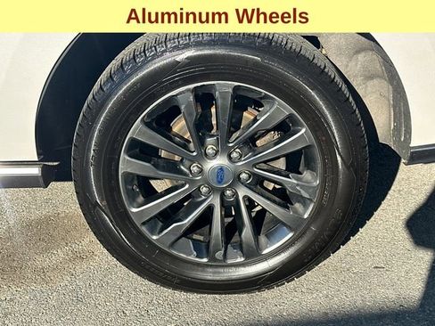 Used 2019 Ford Expedition Limited image 9