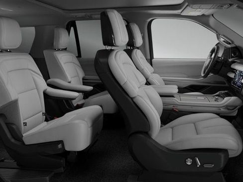 New 2026 Lincoln Navigator Reserve AWD/4WD image 28