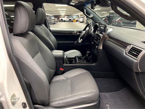 Certified 2023 Lexus GX 460 Premium w/ Premium Package image 25