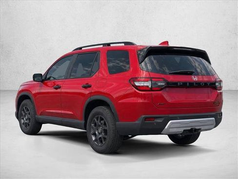 Certified 2023 Honda Pilot TrailSport image 5