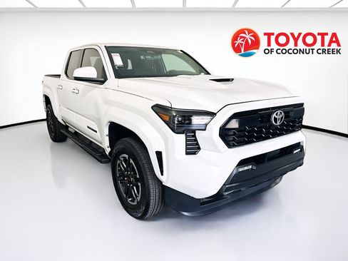 Used 2024 Toyota Tacoma TRD Sport RWD image 1