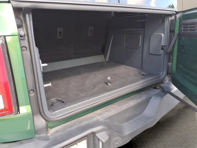 Used 2025 Ford Bronco Outer Banks AWD/4WD image 11