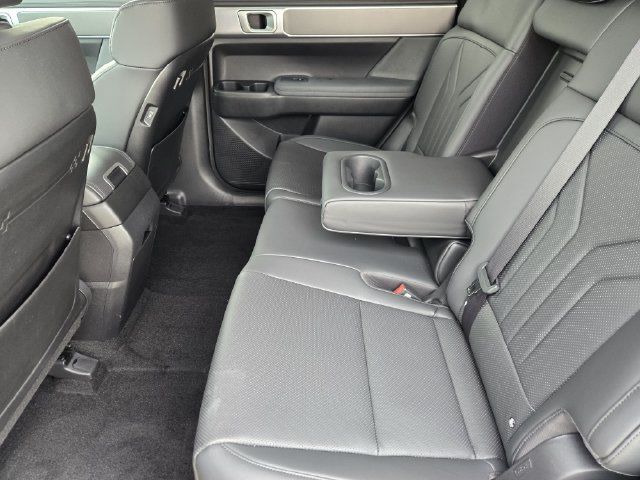 Used 2026 Hyundai Santa Fe SEL FWD image 18