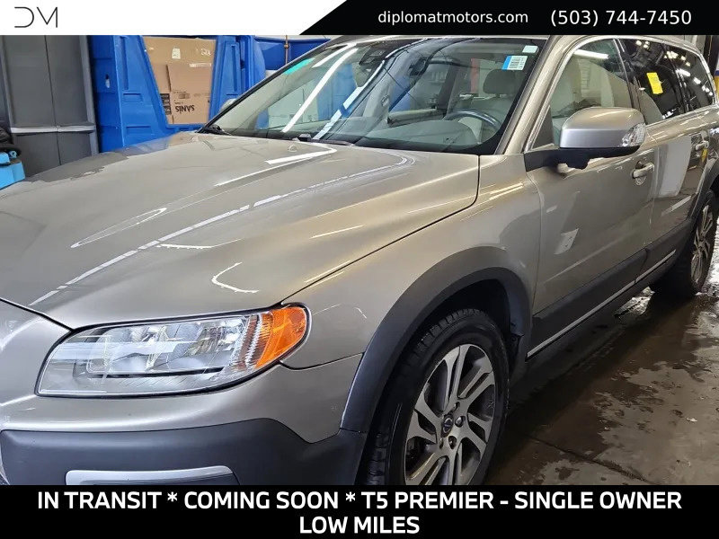 Used 2015 Volvo XC70 T5 Premier w/ Protection Package FWD image 1