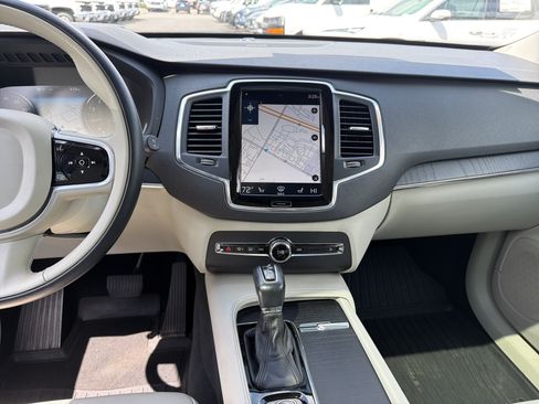 Used 2020 Volvo XC90 T6 Momentum w/ Protection Package Premier AWD/4WD image 31
