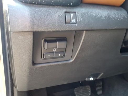 Used 2023 GMC Canyon AT4 w/ AT4 Premium Package AWD/4WD image 19