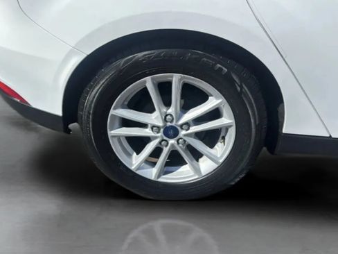 Used 2018 Ford Focus SE FWD image 34