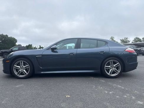 Used 2011 Porsche Panamera 4 AWD/4WD image 2