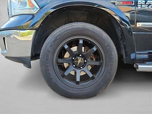 Used 2018 RAM 1500 Laramie w/ Convenience Group AWD/4WD image 25