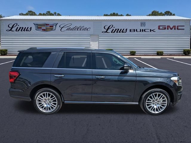 Used 2024 Ford Expedition Limited RWD image 3