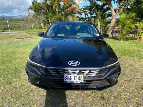 Certified 2025 Hyundai Elantra SE FWD image 20