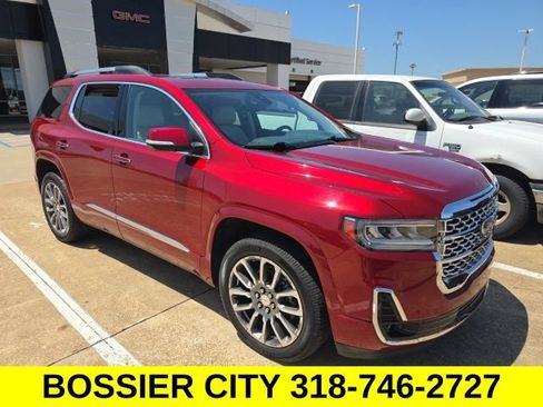 Used 2021 GMC Acadia Denali w/ Denali Technology Package FWD image 3