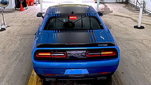 Used 2016 Dodge Challenger R/T Scat Pack RWD image 5