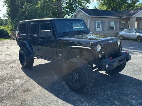 Used 2016 Jeep Wrangler Unlimited Rubicon w/ Connectivity Group AWD/4WD image 2