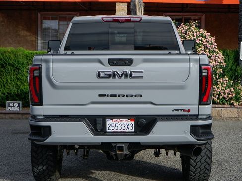 Used 2024 GMC Sierra 2500 AT4 w/ AT4 Premium Plus Package image 8