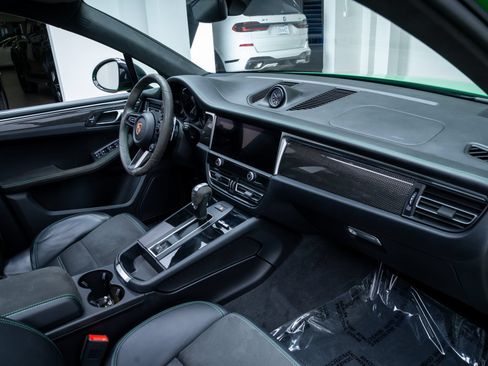 Used 2023 Porsche Macan GTS w/ GTS Sport Package AWD/4WD image 25