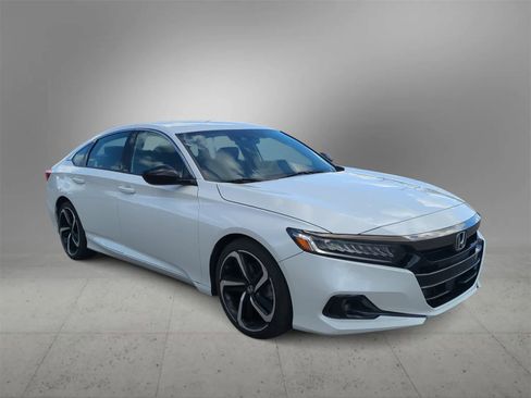 Used 2021 Honda Accord Sport image 2