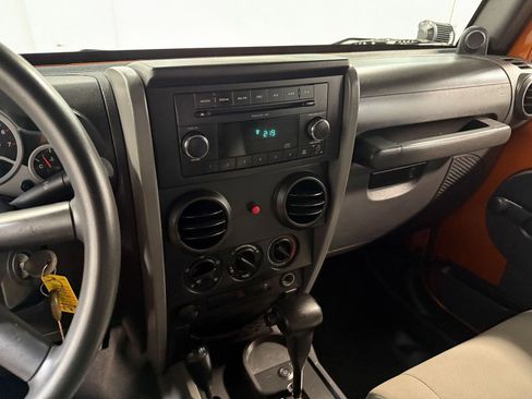 Used 2010 Jeep Wrangler Unlimited Sport image 77