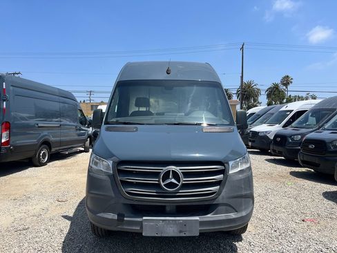 Used 2019 Mercedes-Benz Sprinter 170 image 2