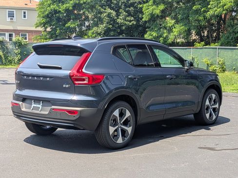 New 2026 Volvo XC40 B5 Core w/ Protection Package Premier image 4