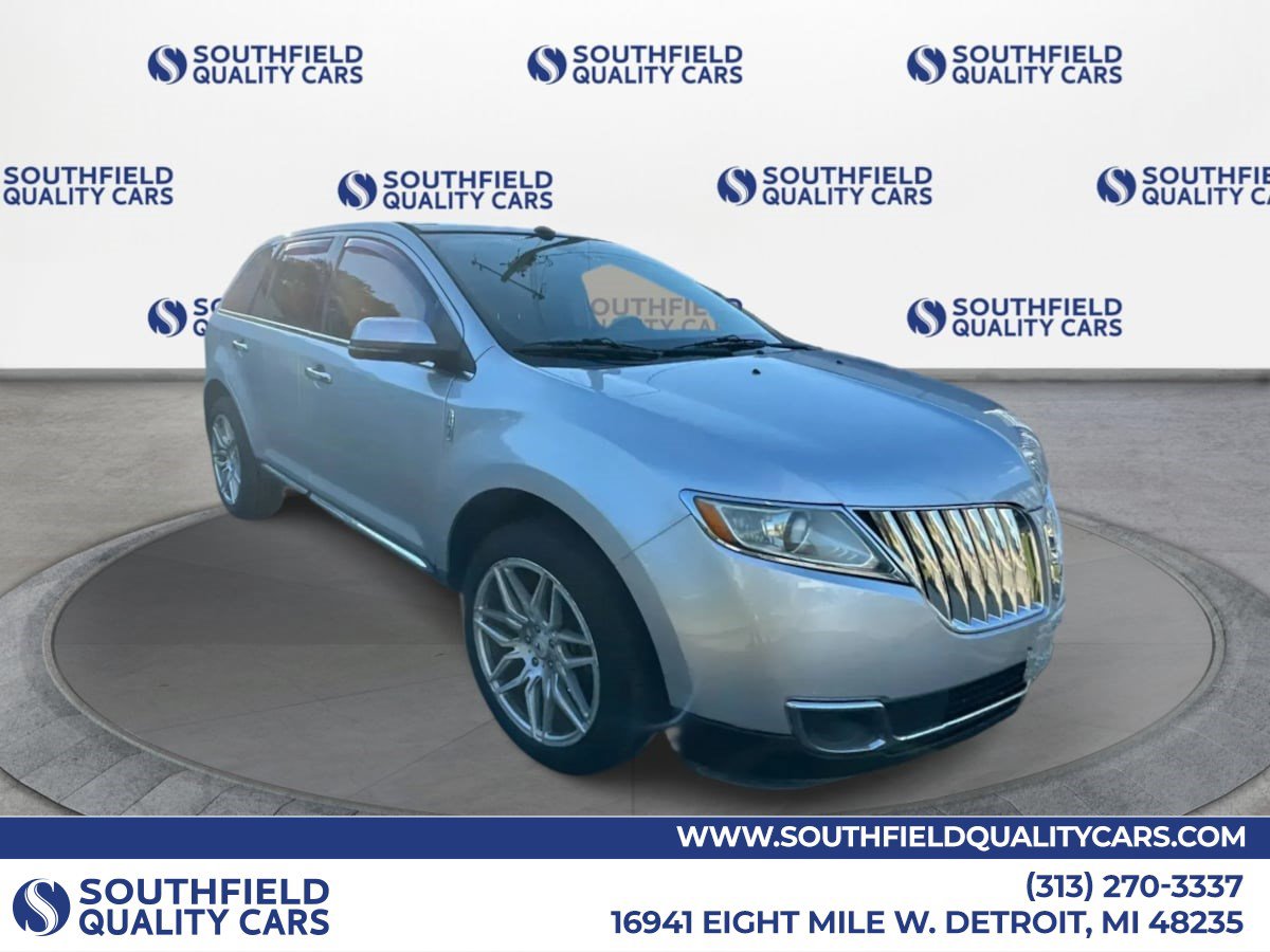 Used 2013 Lincoln MKX AWD image 1