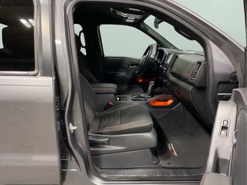 Used 2022 Nissan Frontier PRO-4X image 29