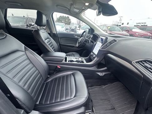 Used 2023 Ford Edge SEL w/ Convenience Package image 16