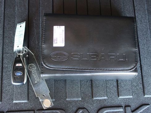 Used 2017 Subaru Outback 2.5i Limited AWD/4WD image 31