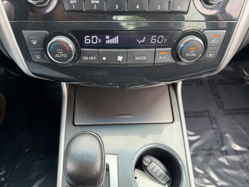 Used 2014 Nissan Altima 2.5 SL w/ Moonroof Package FWD image 14