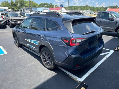 Used 2025 Subaru Outback Onyx Edition AWD/4WD image 4