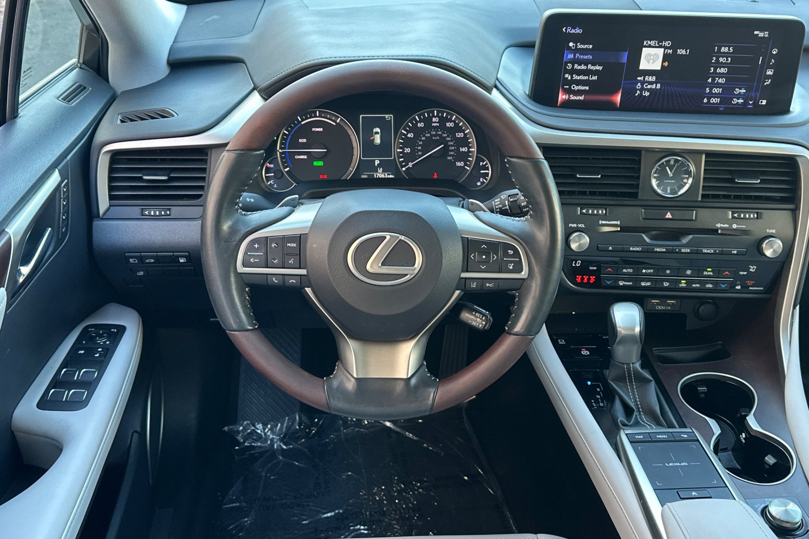 Used 2020 Lexus RX 450h AWD w/ Premium Package image 31