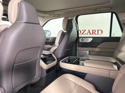 Certified 2024 Lincoln Navigator Reserve AWD/4WD image 14