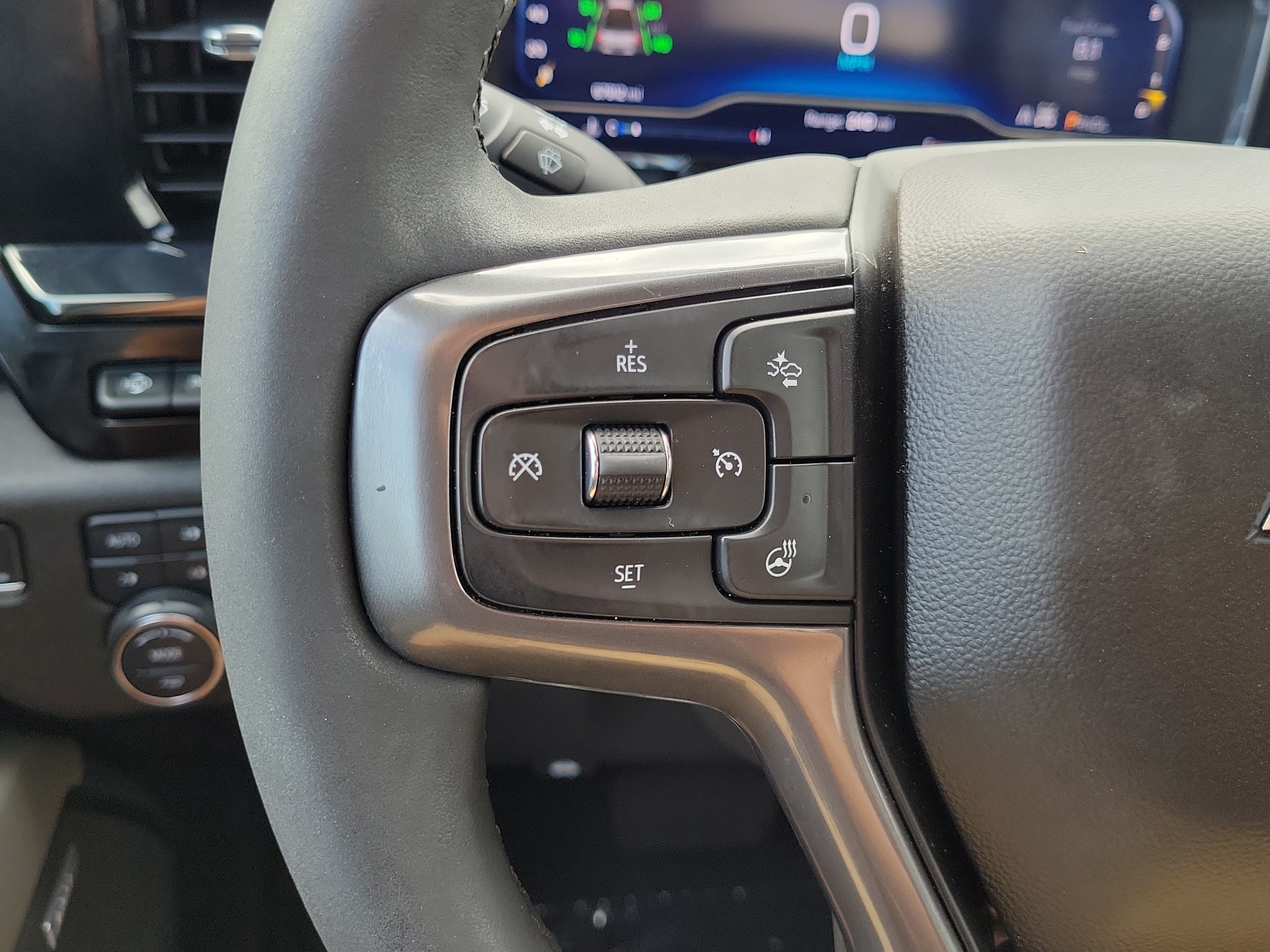 Used 2024 Chevrolet Silverado 2500 ZR2 w/ Technology Package AWD/4WD image 26