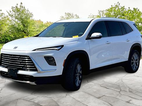 Used 2026 Buick Enclave Preferred image 12