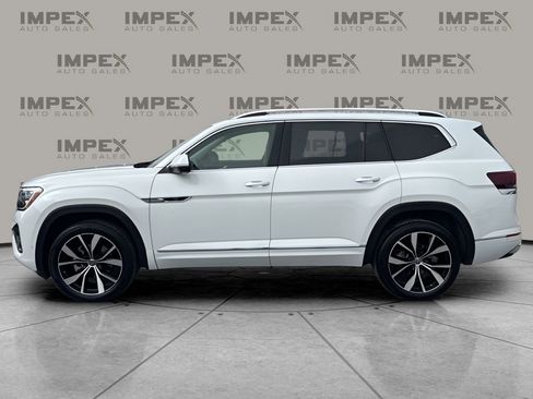 Used 2024 Volkswagen Atlas SEL Premium R-Line image 2