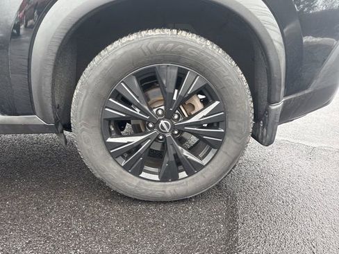 Certified 2023 Nissan Rogue SV w/ SV Premium B Package image 24