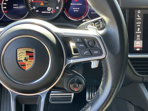 Used 2021 Porsche Cayenne GTS image 22