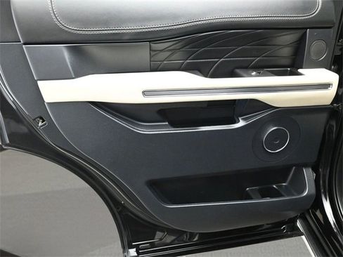 Used 2020 Ford Expedition Platinum image 13