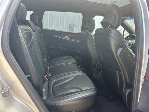 Used 2017 Lincoln MKX Reserve image 39