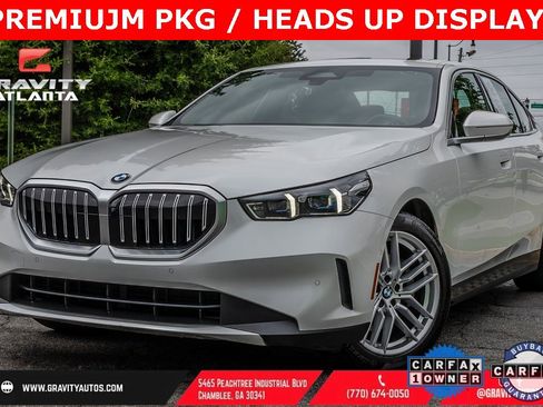 Used 2025 BMW 530i w/ Premium Package image 1