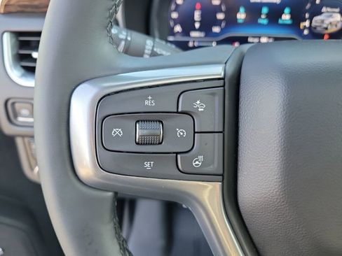 Used 2024 Chevrolet Suburban Premier w/ Premium Package image 30