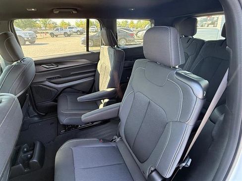 New 2026 Jeep Grand Cherokee L Laredo AWD/4WD image 5