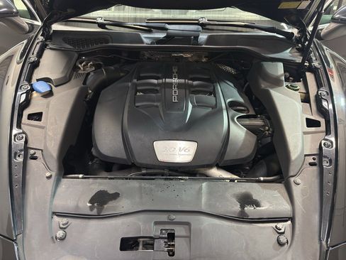 Used 2013 Porsche Cayenne Diesel image 32