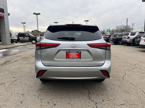 Certified 2022 Toyota Highlander Platinum image 5