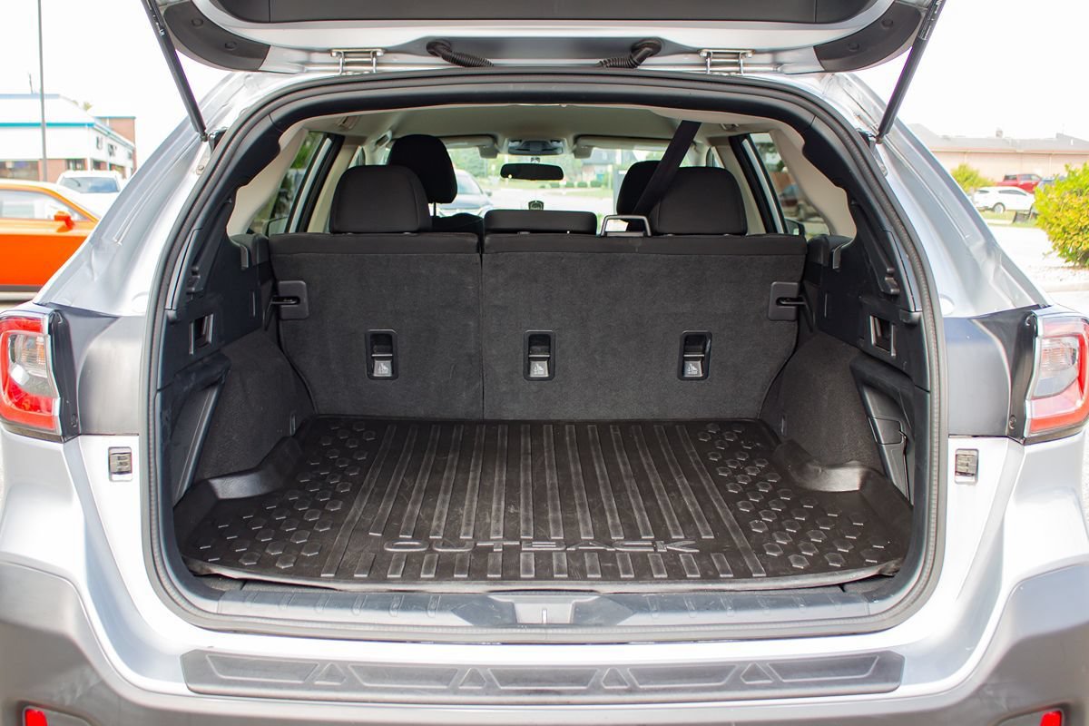 Used 2022 Subaru Outback Premium AWD/4WD image 16