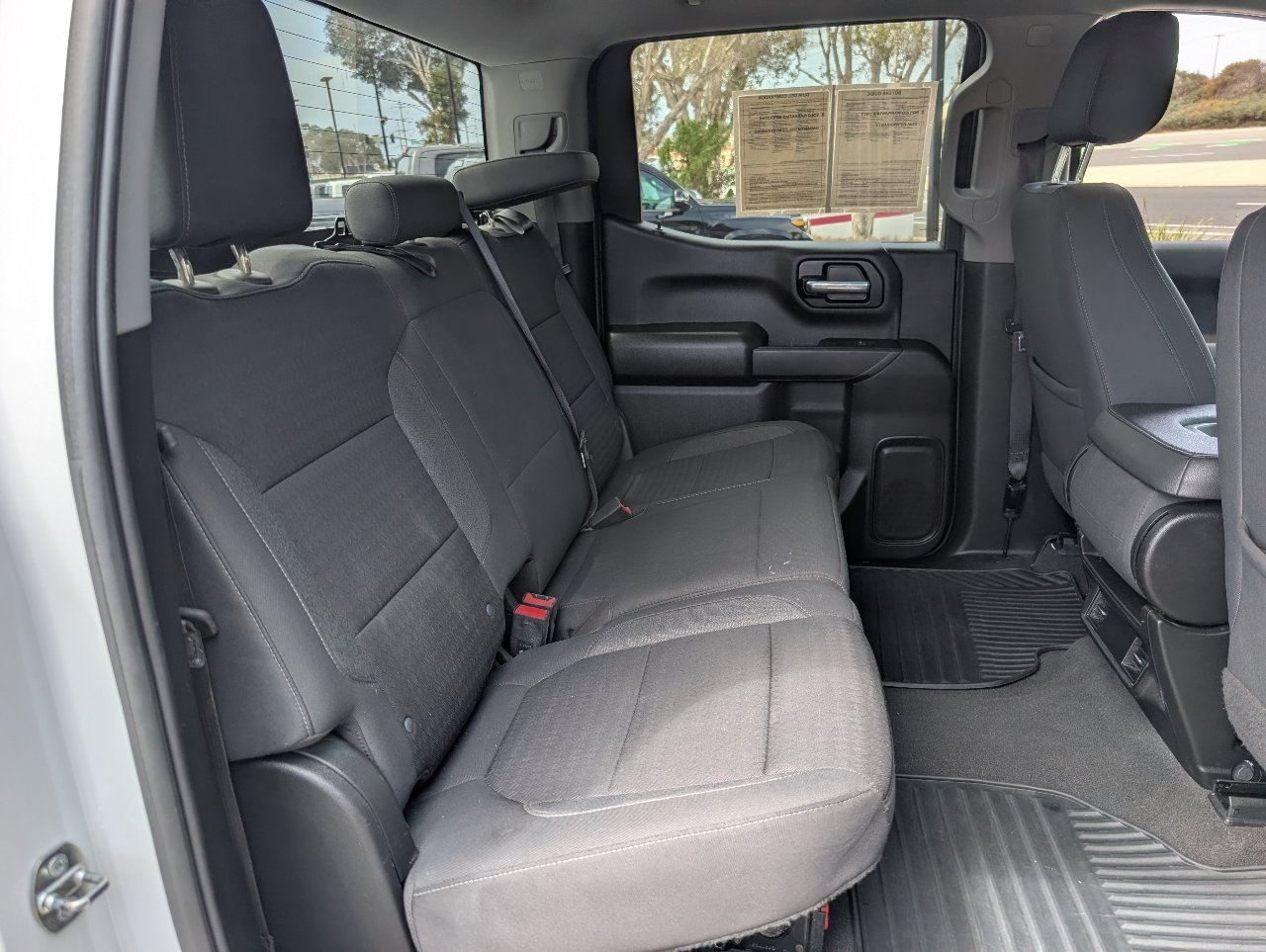 Used 2022 Chevrolet Silverado 1500 Custom w/ LPO, Blackout Package RWD image 5